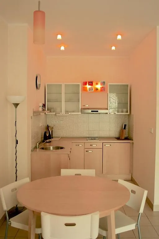 Modern And Cozy Apartment Close To Center Praga