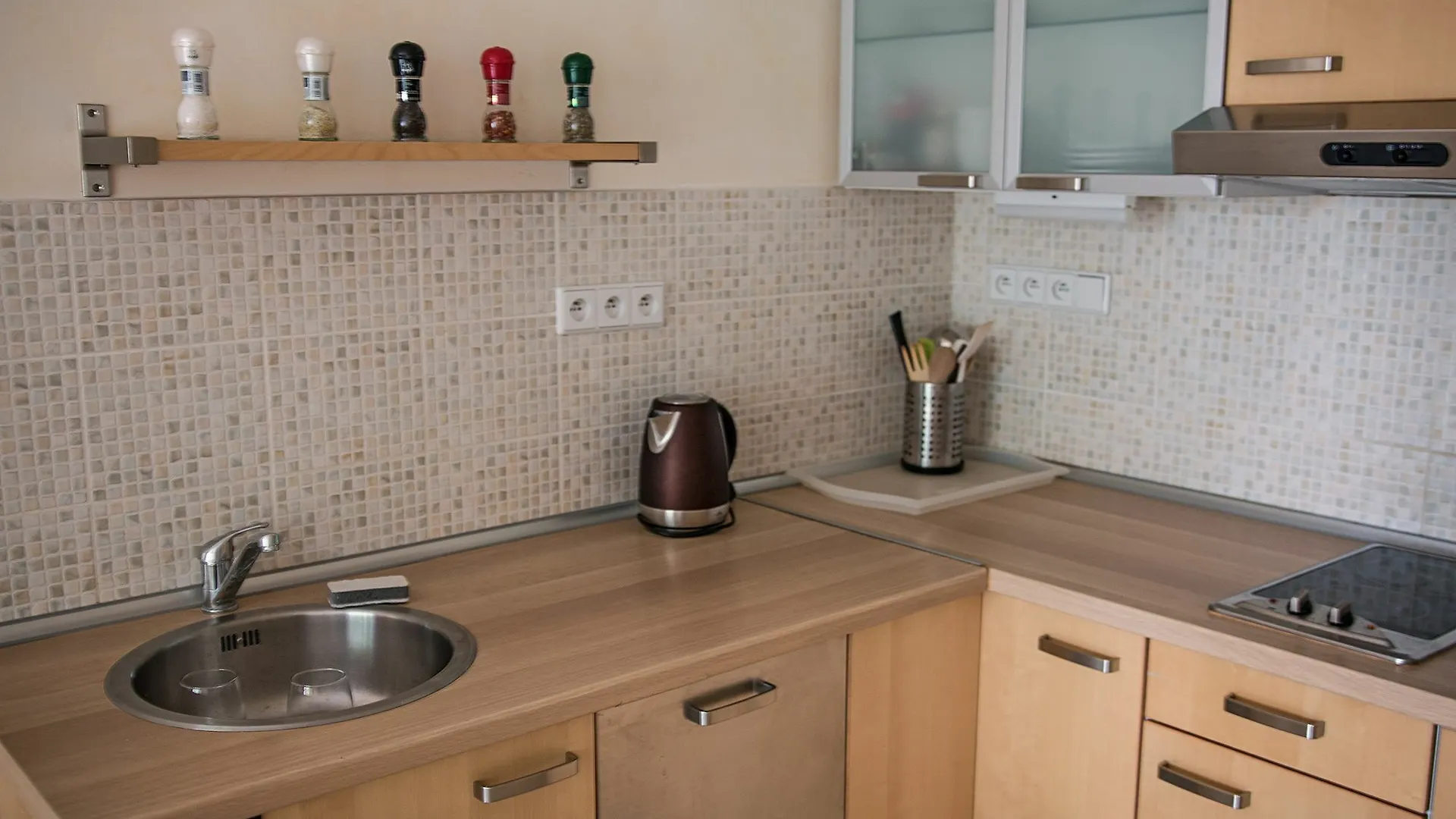Modern And Cozy Apartment Close To Center Praga