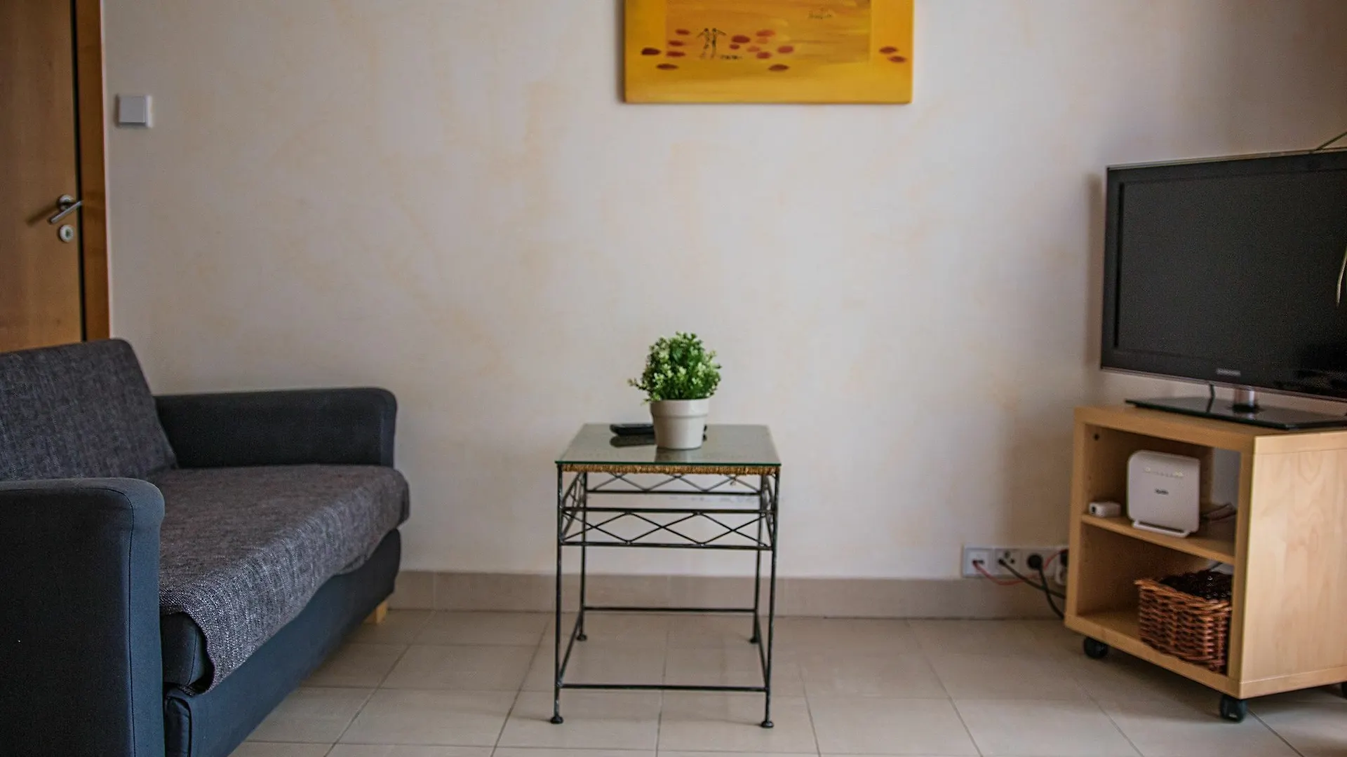 Modern And Cozy Apartment Close To Center Praga